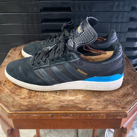 Adidas - Picture 2 of 6